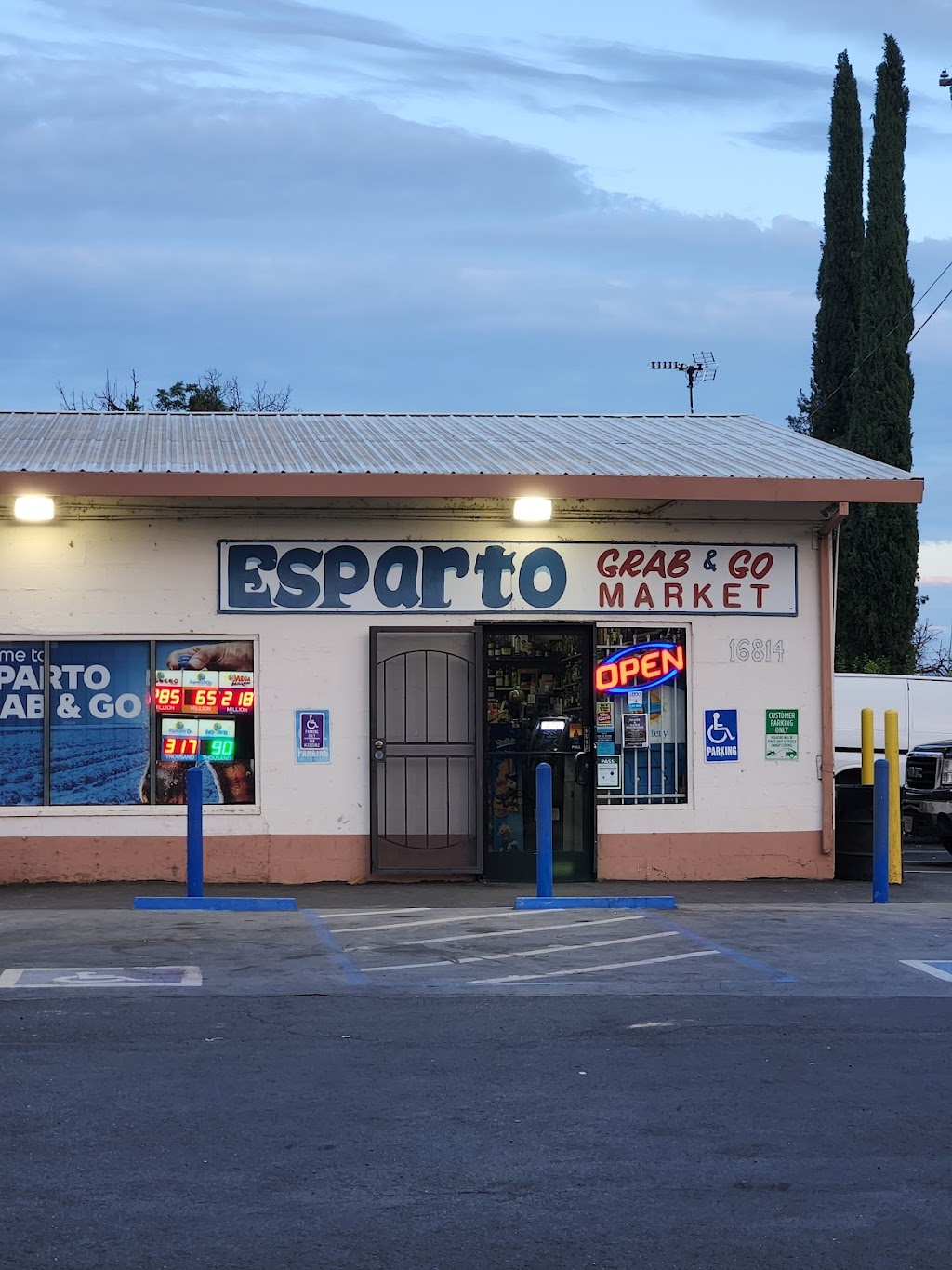 Esparto Grab & Go | 16814 Fremont St, Esparto, CA 95627, USA | Phone: (530) 787-4624