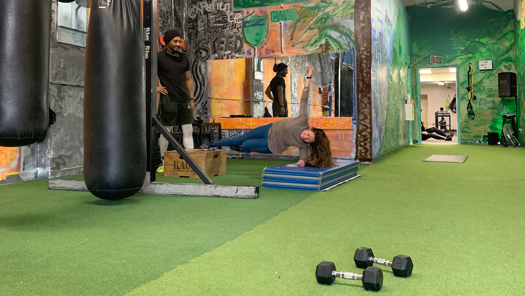 STLA Gym | 4365 W Pico Blvd, Los Angeles, CA 90019, USA | Phone: (323) 424-3436