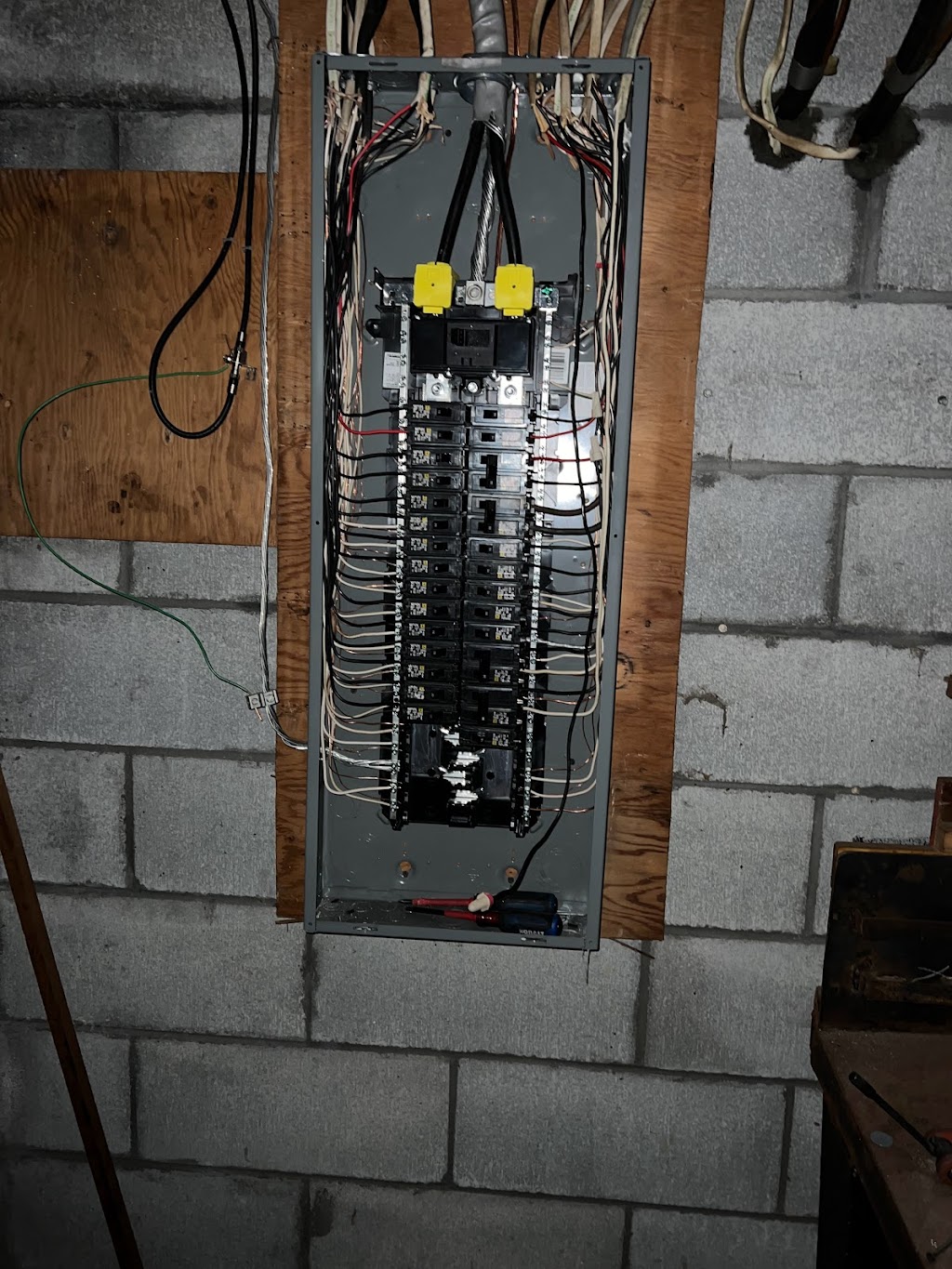 Mega power electric installation | 141 S Allen St, Albany, NY 12208, USA | Phone: (518) 977-8040
