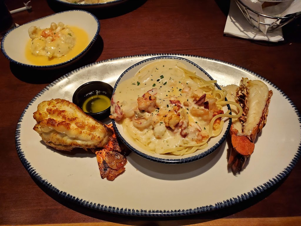 Red Lobster | Crossing, 1726 Glidewell Dr, Burlington, NC 27215, USA | Phone: (336) 584-9969