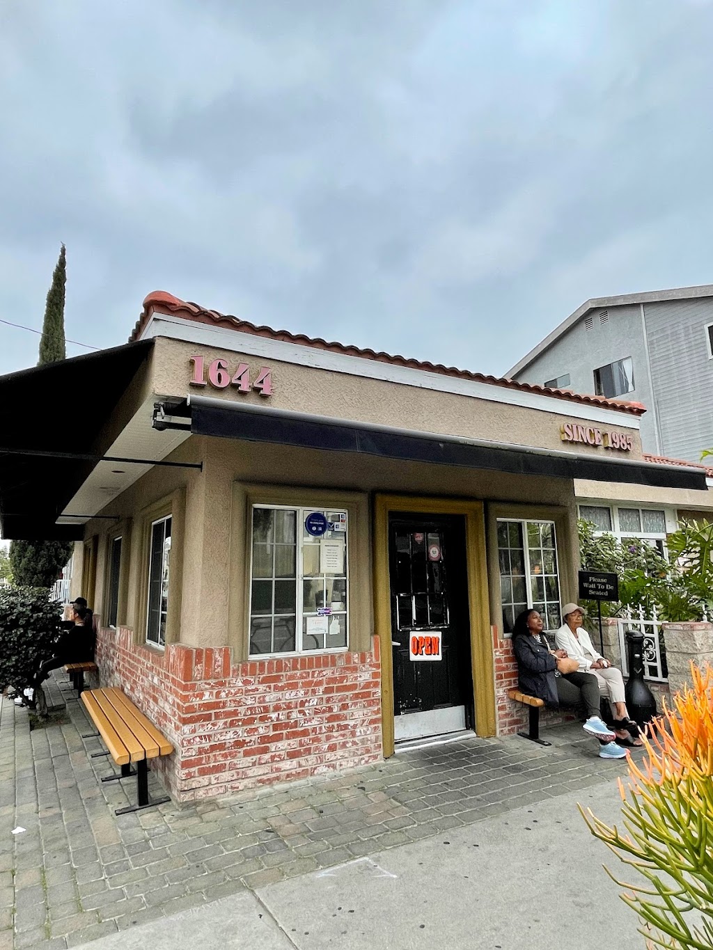 Phnom Penh Noodle Shack | 1644 Cherry Ave, Long Beach, CA 90813, USA | Phone: (562) 433-0032