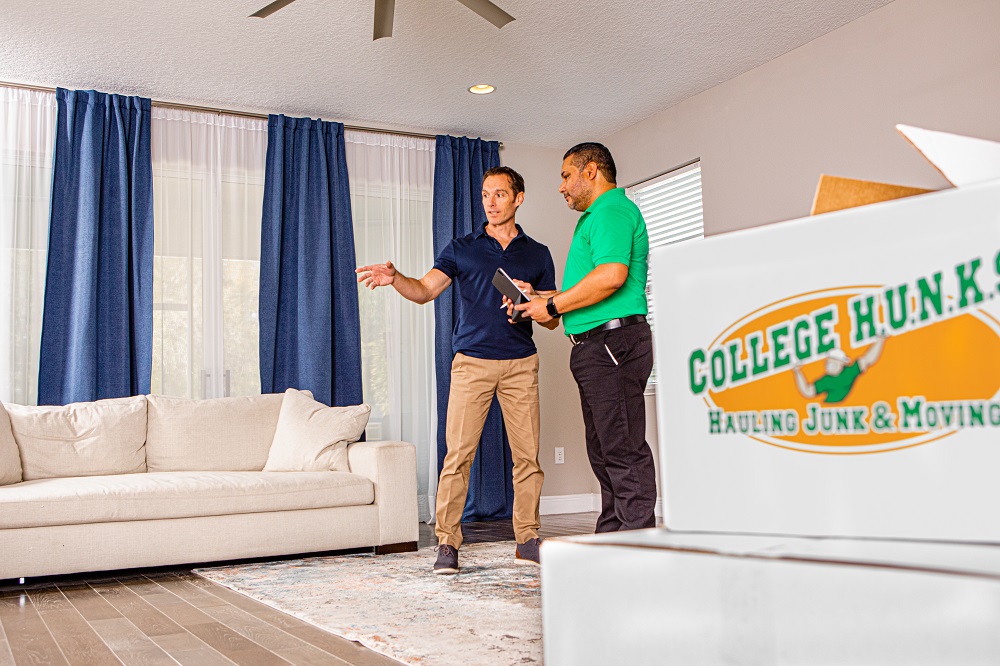 College Hunks Hauling Junk and Moving | 4015 Ewell Rd, Lakeland, FL 33811, USA | Phone: (813) 716-9286