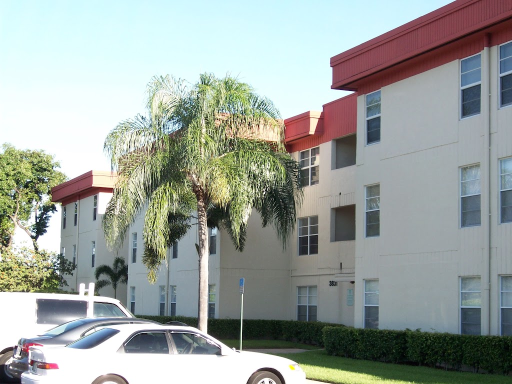 Cambridge Square Apartments Lauderdale Lakes | 3841 NW 21st St, Lauderdale Lakes, FL 33311, USA | Phone: (954) 735-5200