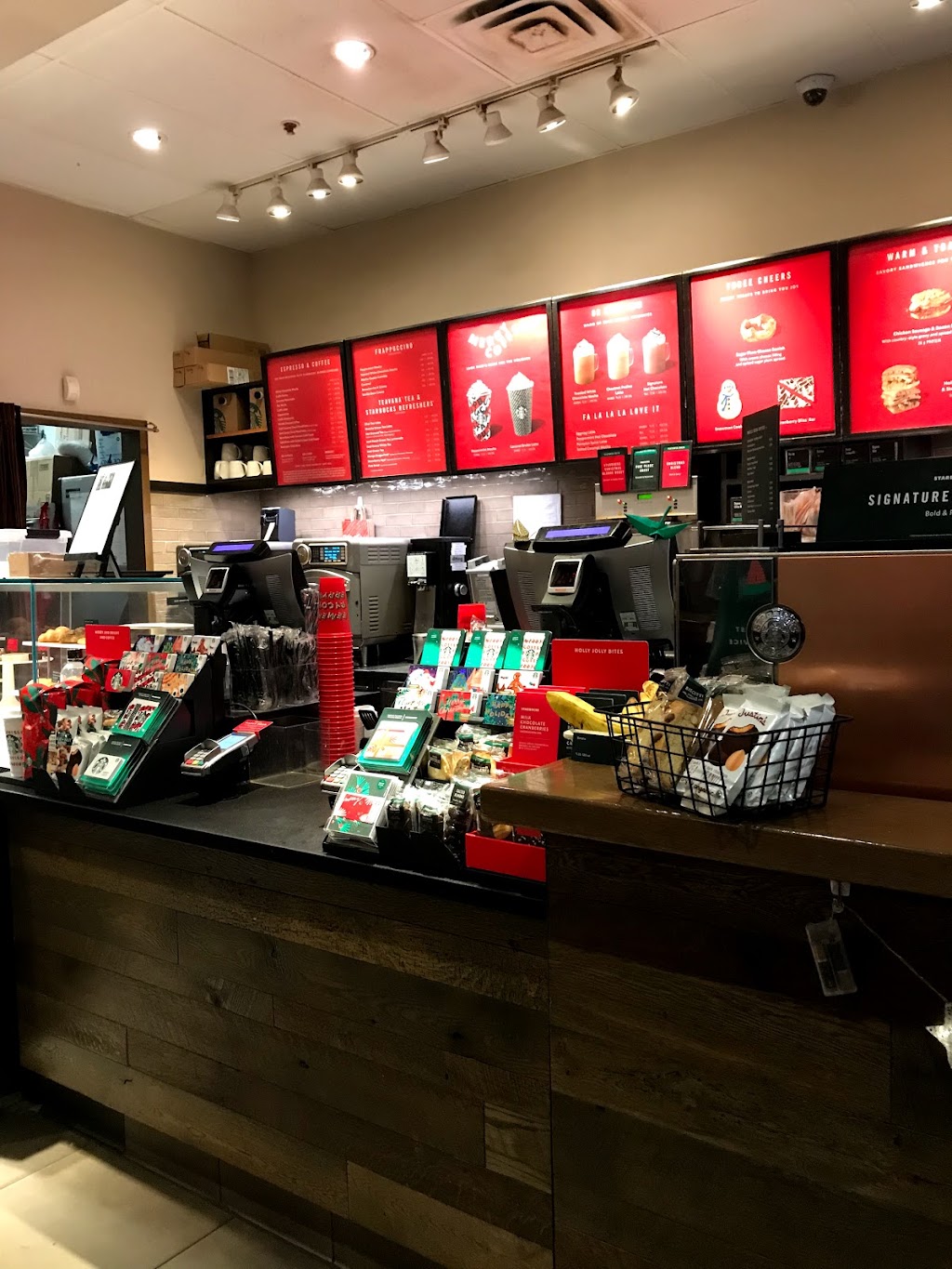 Starbucks | 301 Mercer Mall Dr, Lawrence Township, NJ 08648, USA | Phone: (609) 987-1020