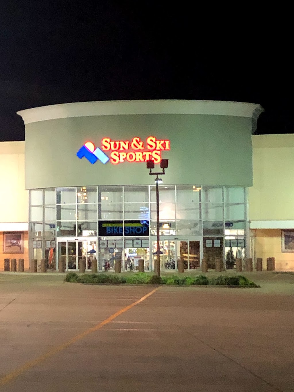 Sun & Ski Sports | 4941 Overton Ridge Blvd, Fort Worth, TX 76132 | Phone: (682) 747-0418