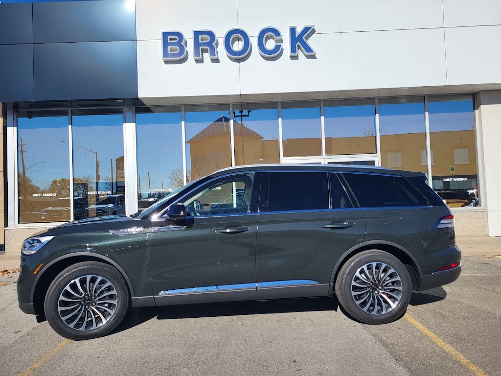 Brock Lincoln Niagara | 4500 Drummond Rd, Niagara Falls, ON L2E 6C7, Canada | Phone: (888) 290-1925