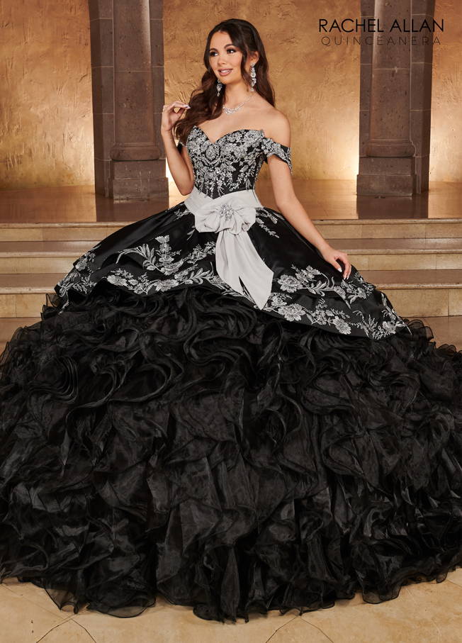 Casa Grande Quinceañera & Formalwear | 3220 Dixie Hwy A, Fairfield, OH 45014, USA | Phone: (513) 816-7563