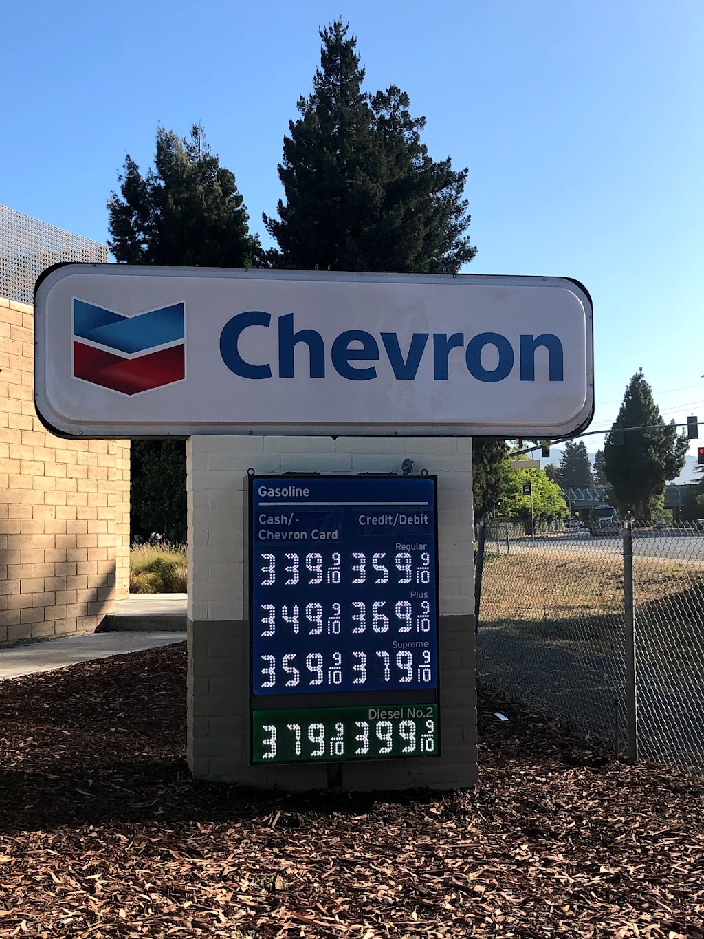 Chevron | 830 Leong Dr, Mountain View, CA 94043, USA | Phone: (650) 282-5270