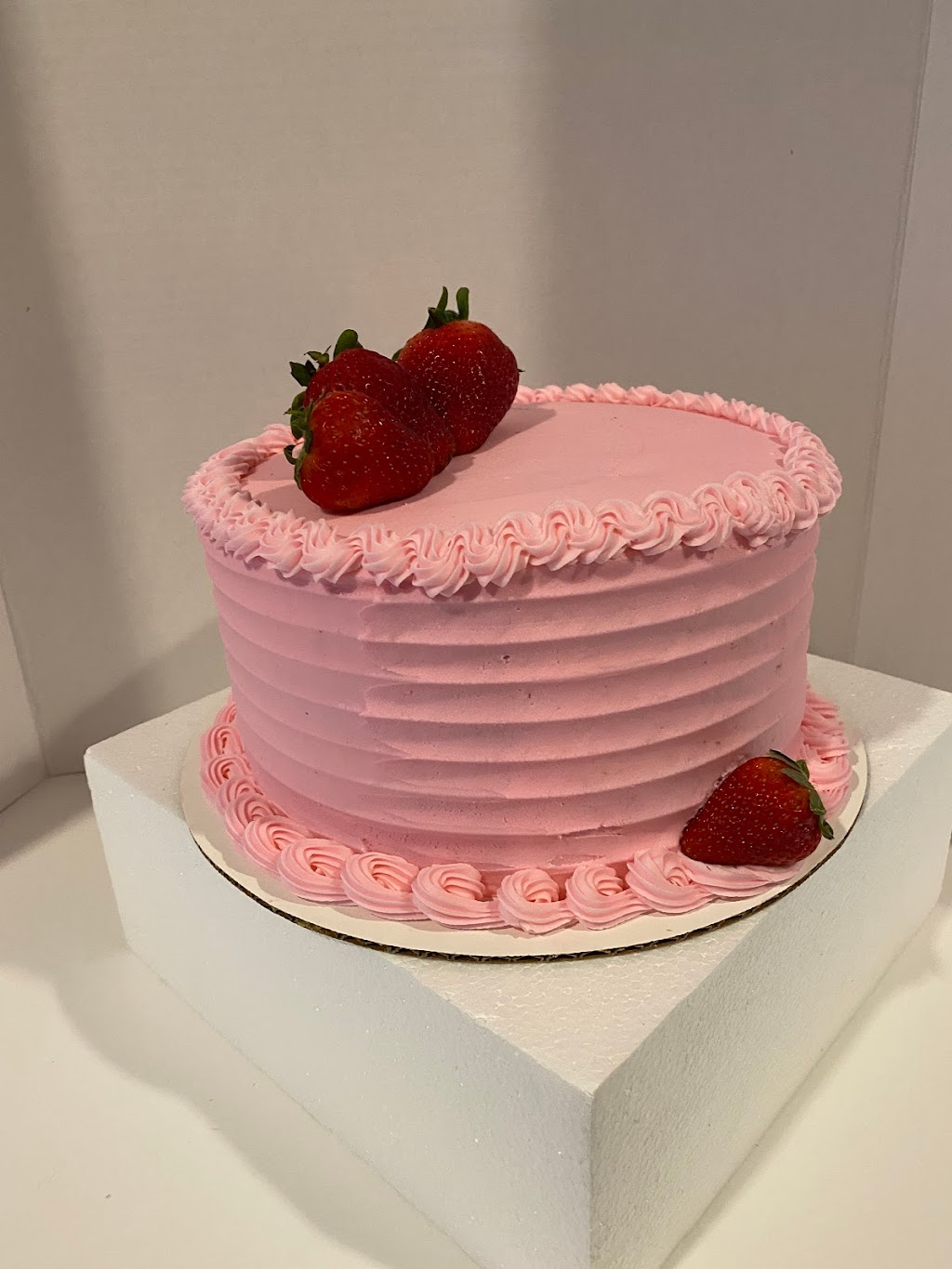 Layers and Crumbs Cake Design | 151 Palomino Dr, Newnan, GA 30265, USA | Phone: (678) 739-1574