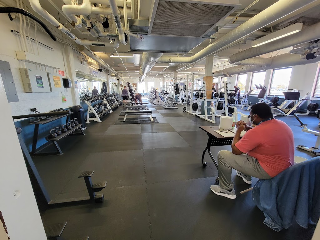 Callaghan Gym and Fitness Center | 310 Kempff St, Portsmouth, VA 23704, USA | Phone: (757) 967-2495