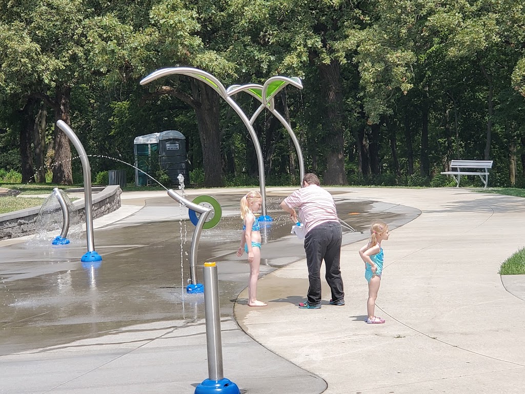 Fairmount Park Splash Pad | E Graham Ave & Park Entrance St, Council Bluffs, IA 51503 | Phone: (712) 328-4650