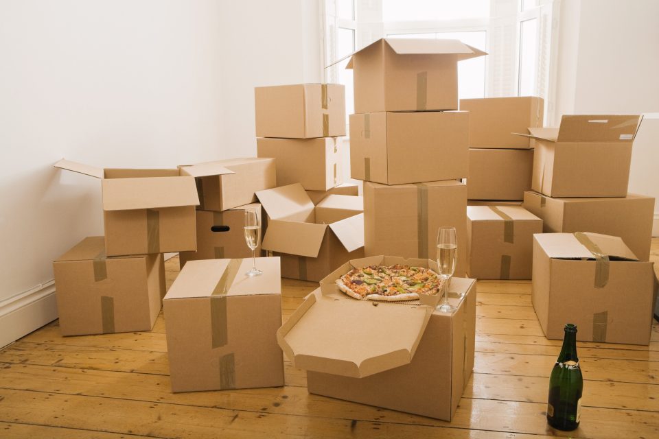 Deluxe Moving | 33 Nassau Ave, Brooklyn, NY 11222, USA | Phone: (844) 596-4335