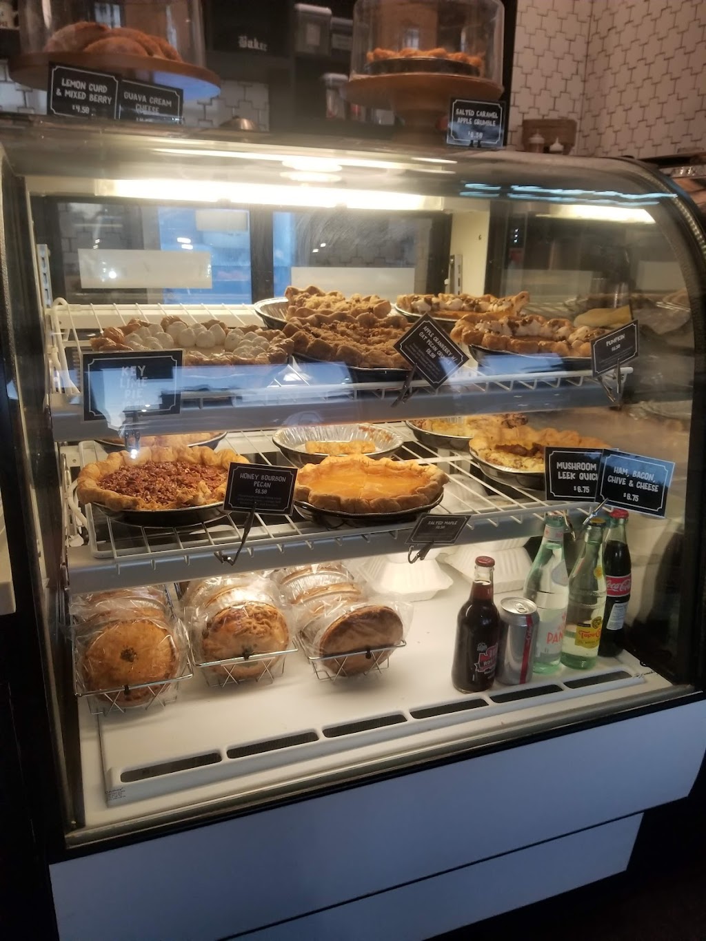 Pop Pie Co. Costa Mesa | 270 E 17th St #17, Costa Mesa, CA 92627 | Phone: (949) 524-3015