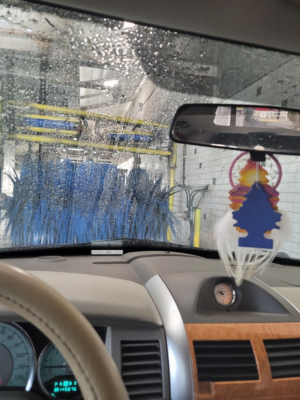 Aquamax Express Carwash | 16101 Avalon Blvd, Gardena, CA 90248, USA | Phone: (310) 516-7100