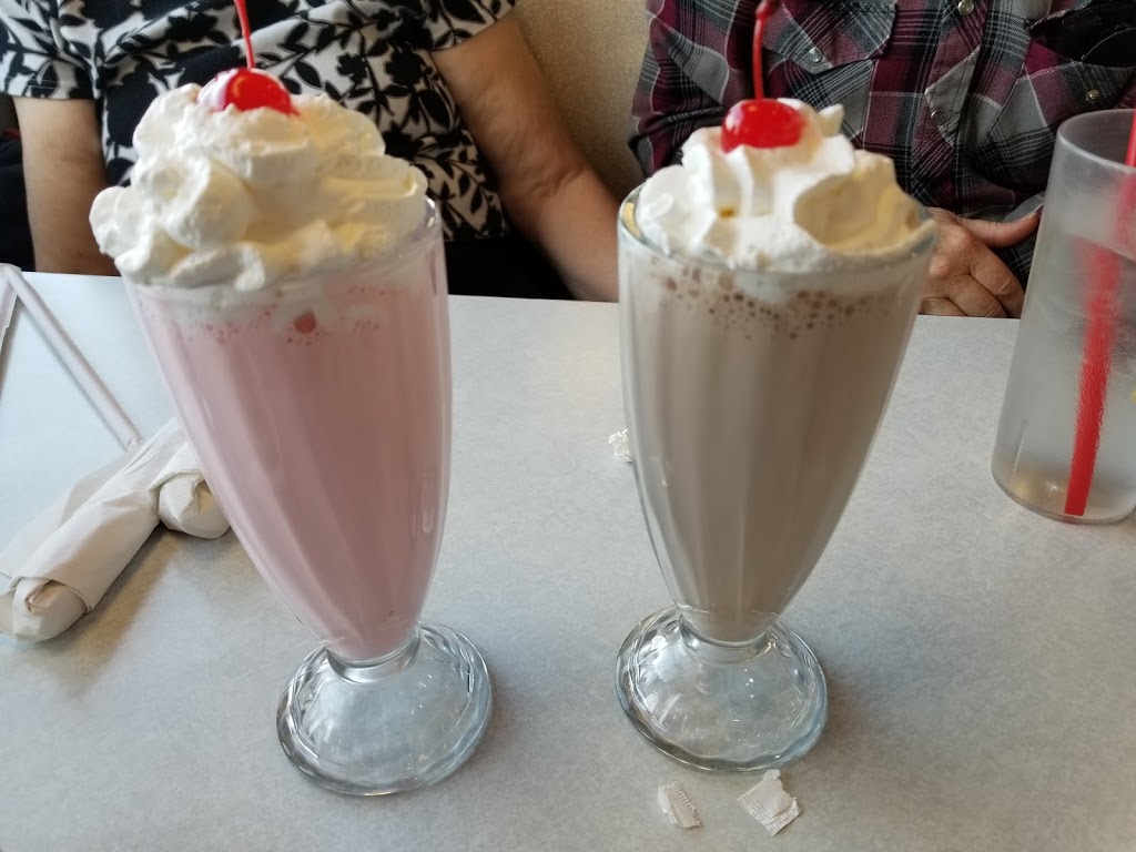Pennys Diner | 128 N Willow Rd, Missouri Valley, IA 51555, USA | Phone: (712) 642-3000