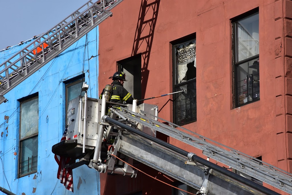 FDNY Engine 58/Ladder 26 | 1367 5th Ave, New York, NY 10029, USA | Phone: (212) 504-4115