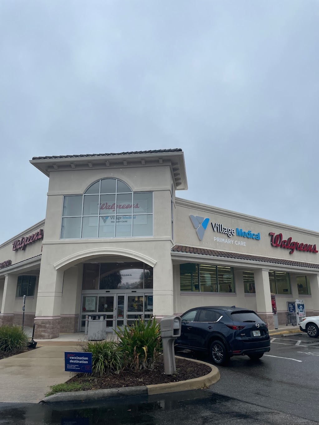 Village Medical at Walgreens | 408 Old Polk City Rd, Lakeland, FL 33809, USA | Phone: (407) 798-8800
