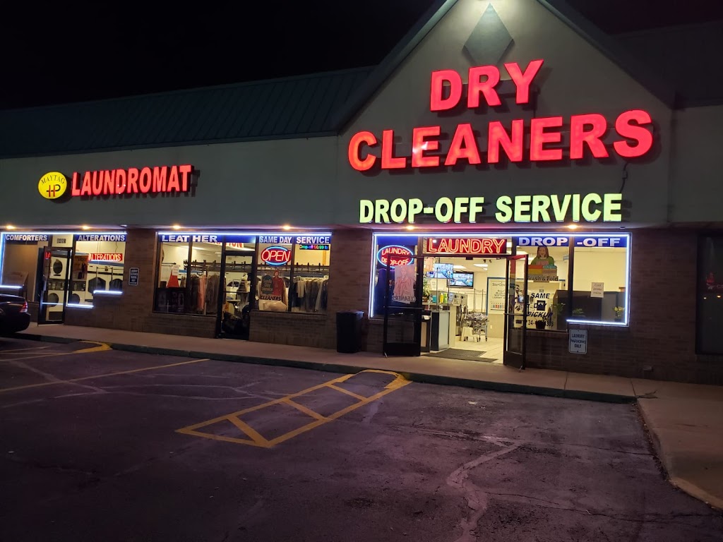 Holiday Plaza Laundromat | 8485 N Wayne Rd, Westland, MI 48185, USA | Phone: (734) 427-4308