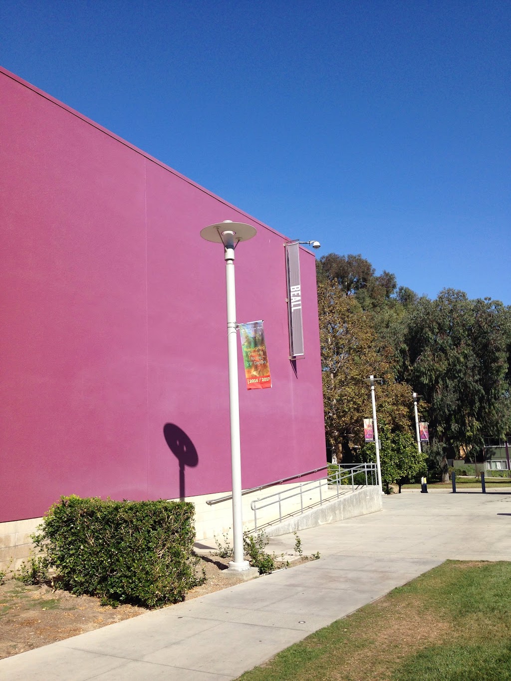 Beall Center for Art + Technology | University of California, Irvine, Claire Trevor School of the Arts, 712 Arts Plaza, Irvine, CA 92697, USA | Phone: (949) 824-6206