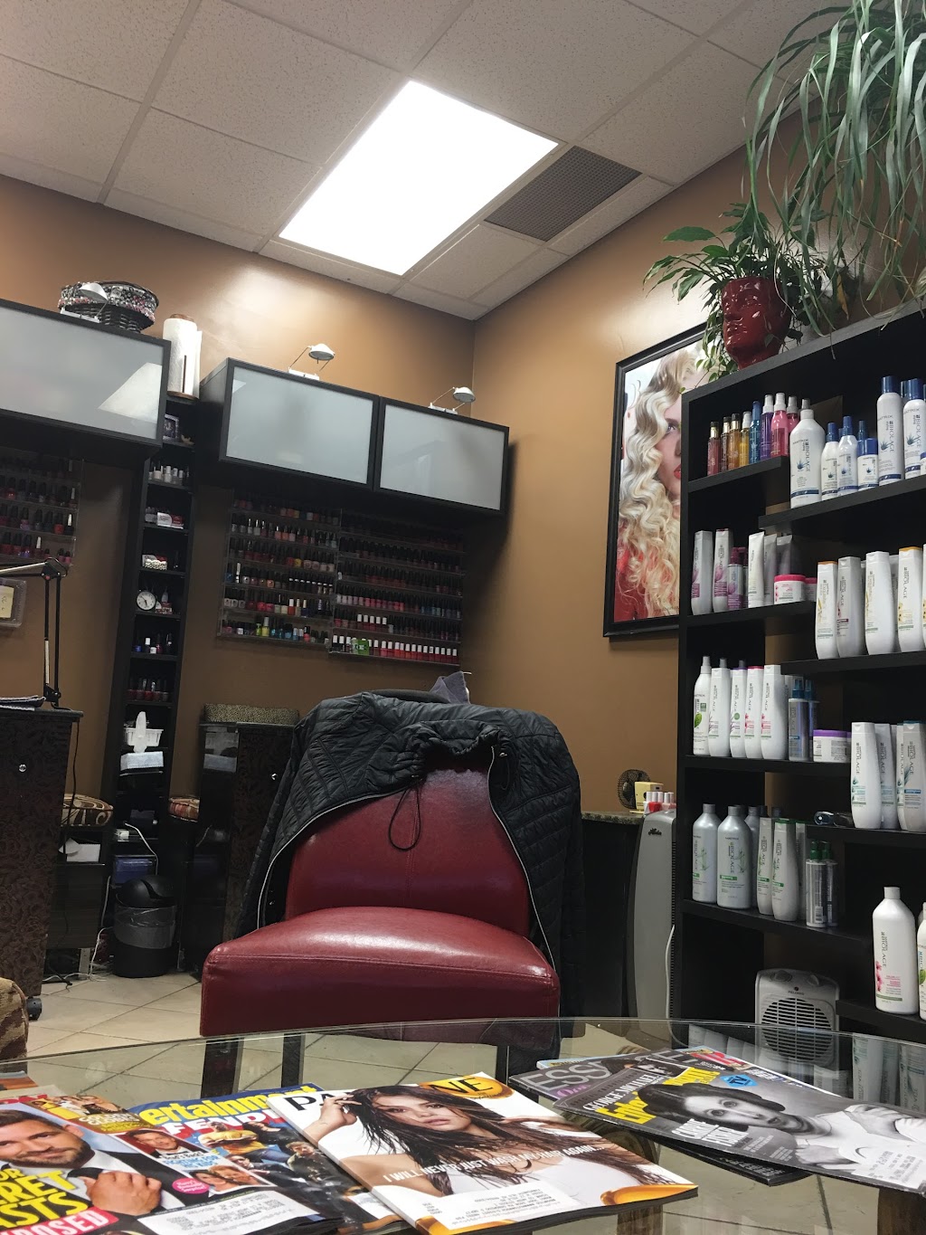 R Place Salon | 33284 W 12 Mile Rd, Farmington Hills, MI 48334, USA | Phone: (248) 553-4480