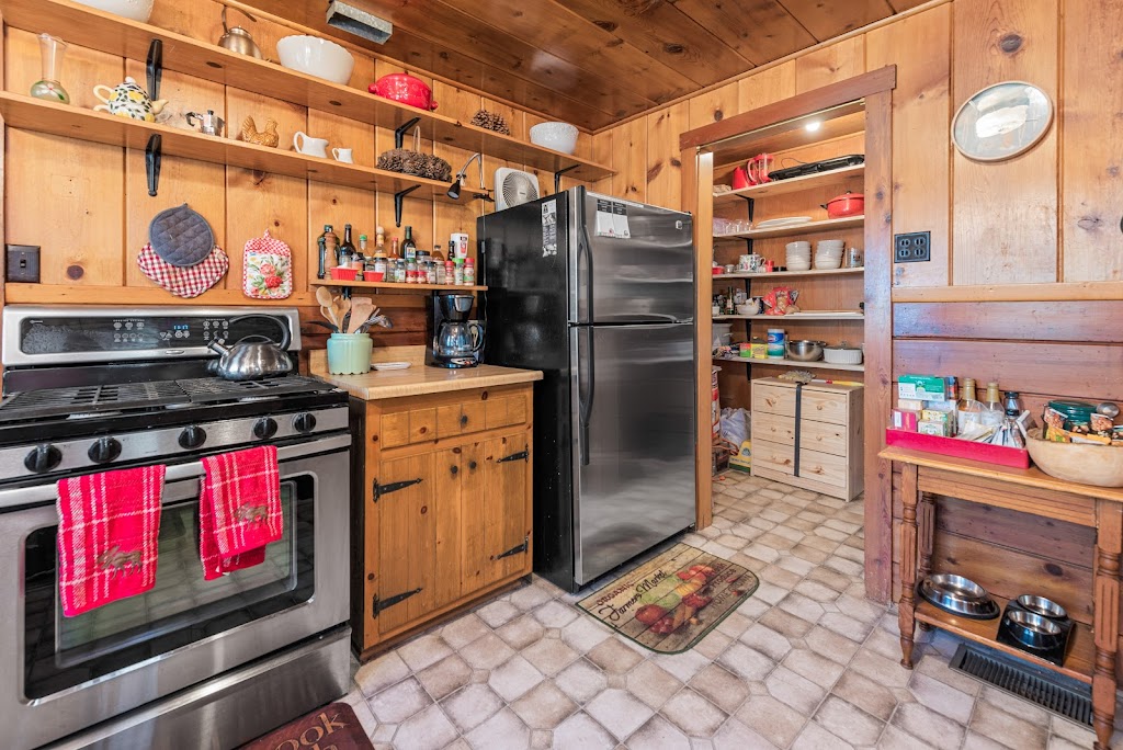 Brill Bear Cabin | 121 E Starr Dr, Big Bear, CA 92314, USA | Phone: (310) 488-3695