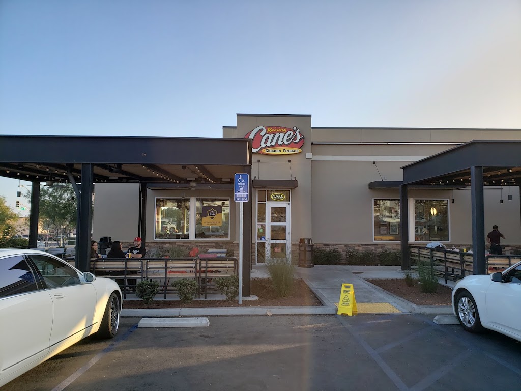 Raising Canes Chicken Fingers | 183 E Foothill Blvd, Upland, CA 91786, USA | Phone: (909) 579-0384