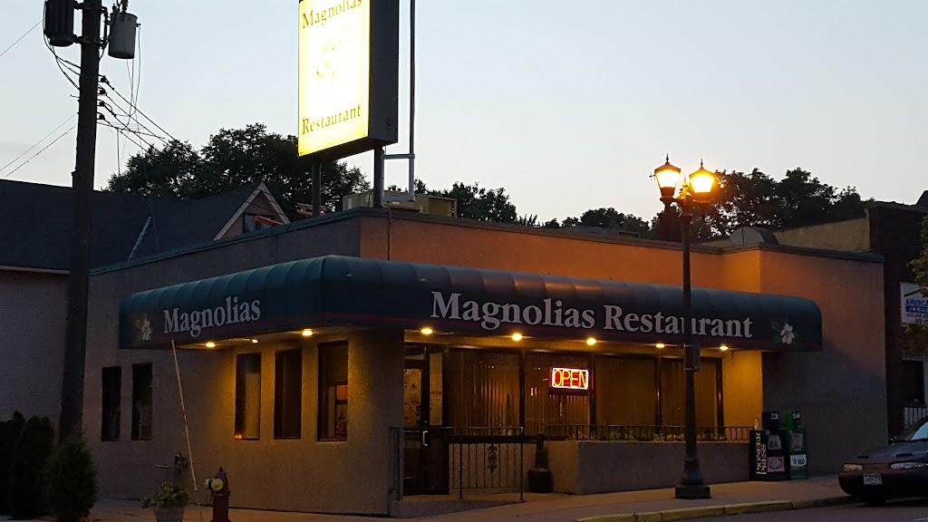 Magnolias Restaurant | 1081 Payne Ave, St Paul, MN 55130, USA | Phone: (651) 774-3333