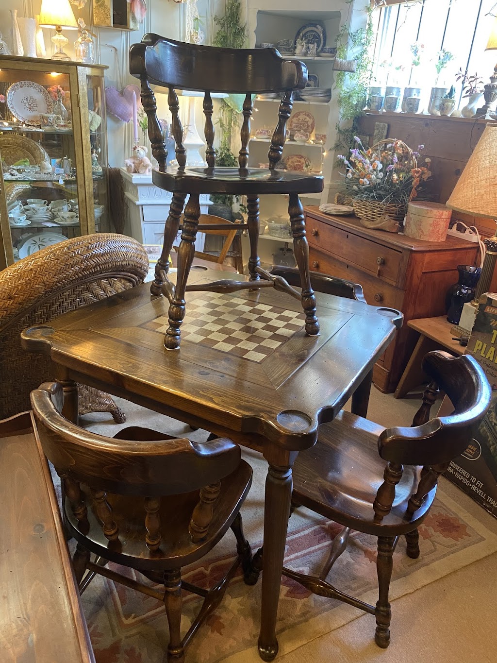 Olney Antique Village LLC | 16650 Georgia Ave, Olney, MD 20832, USA | Phone: (240) 280-3804