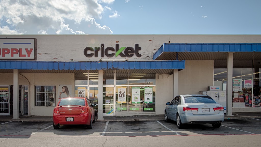 Cricket Wireless Authorized Retailer | 6536 Meadowbrook Dr, Fort Worth, TX 76112, USA | Phone: (682) 301-3063