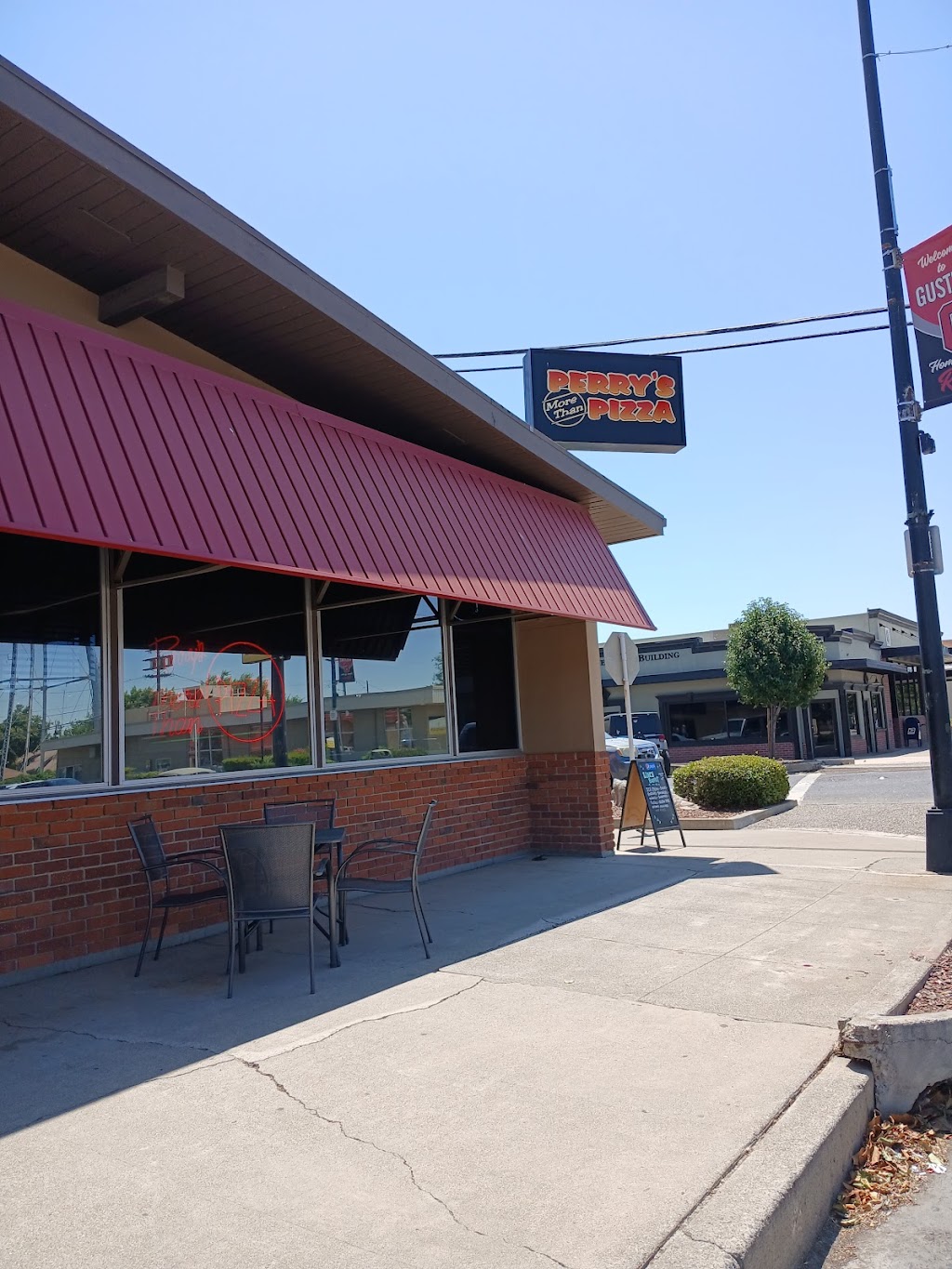 Perrys More Than Pizza | 292 5th St, Gustine, CA 95322, USA | Phone: (209) 854-2612