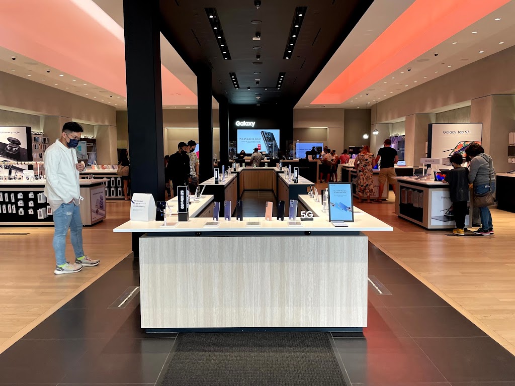 Samsung Experience Store | 660 Stanford Shopping Center Suite 6 - A, Palo Alto, CA 94304, USA | Phone: (650) 683-8070