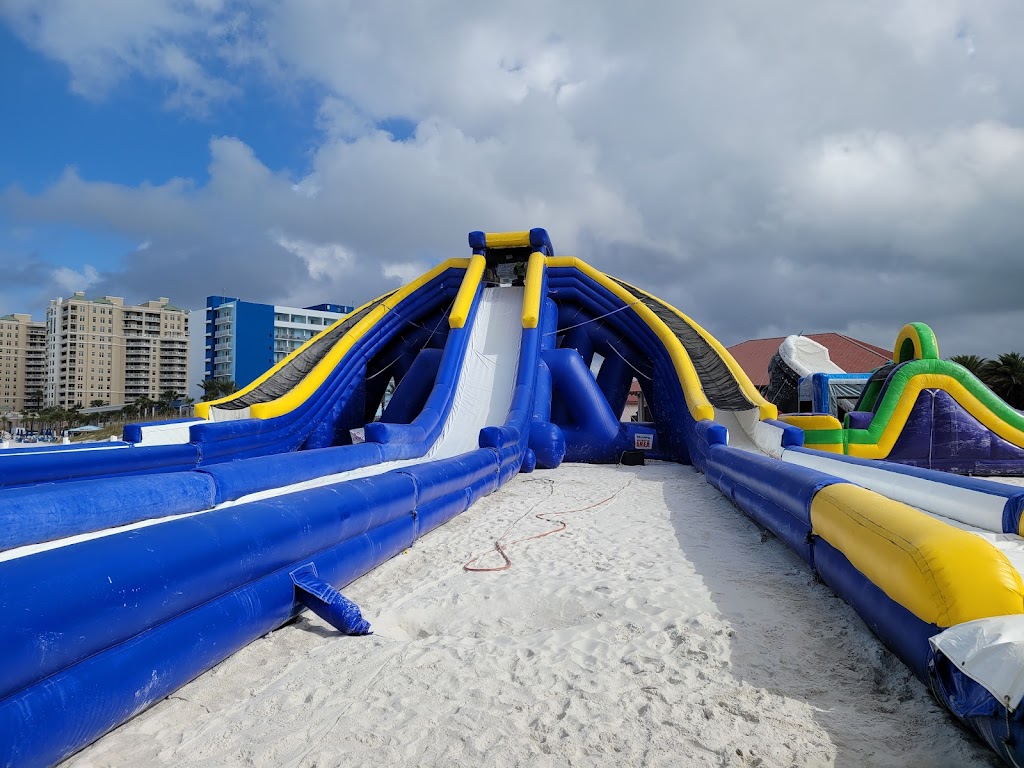 Clearwater Beach Waterslide | 7 Causeway Blvd, Clearwater, FL 33767, USA | Phone: (214) 325-0351