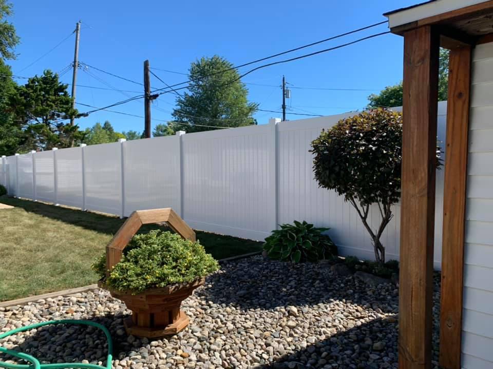 Southeastern Fencing LLC | 7060 Lewis Ave, Temperance, MI 48182, USA | Phone: (734) 269-3600