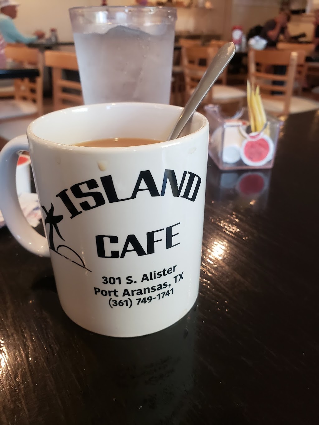 Island Cafe | 301 S Alister St, Port Aransas, TX 78373, USA | Phone: (361) 749-1741