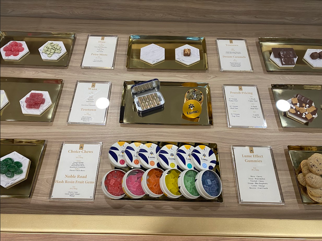 Lume Cannabis Dispensary Monroe, MI in 15391 S Dixie Hwy, Monroe, MI