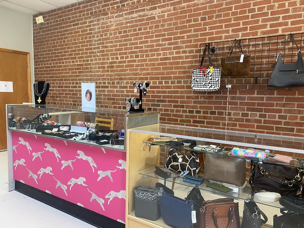 Fabulous Finds | 152 N Steele St, Sanford, NC 27330, USA | Phone: (919) 777-9048