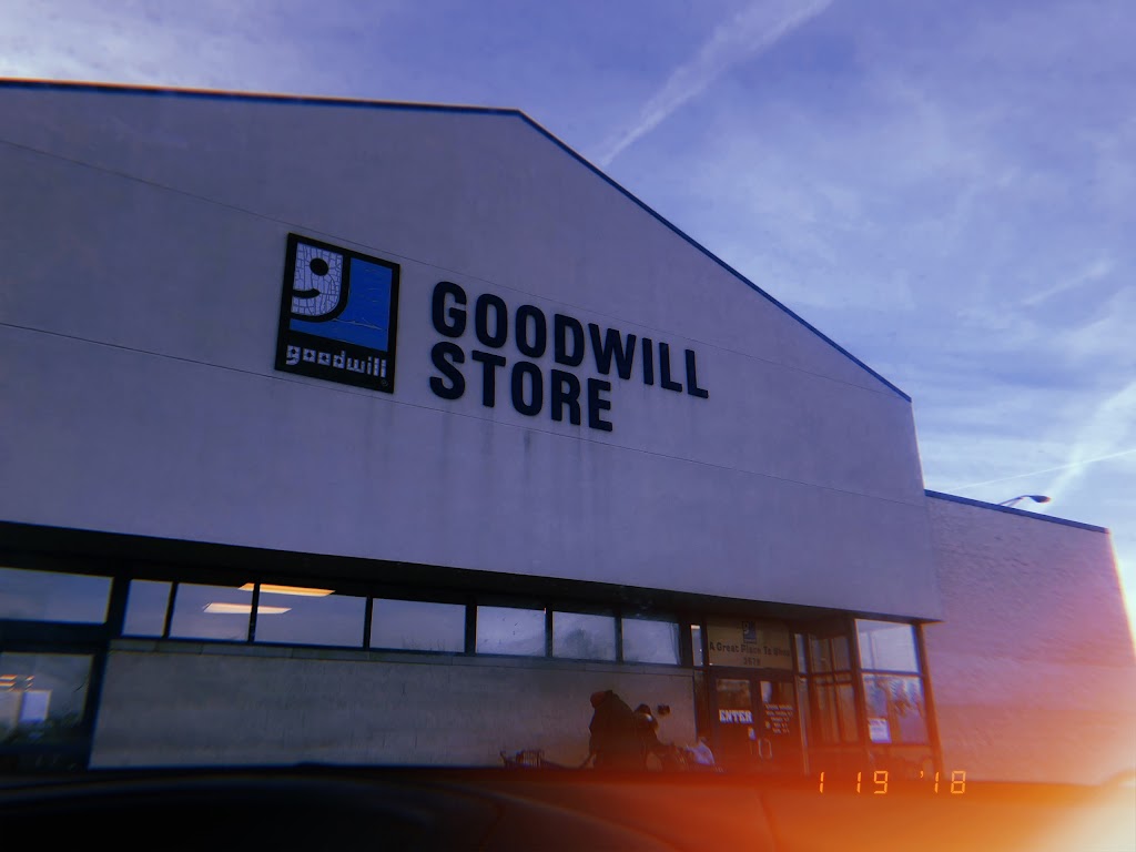 Goodwill Store | 3679 Ridge Rd, Lansing, IL 60438 | Phone: (708) 474-4102