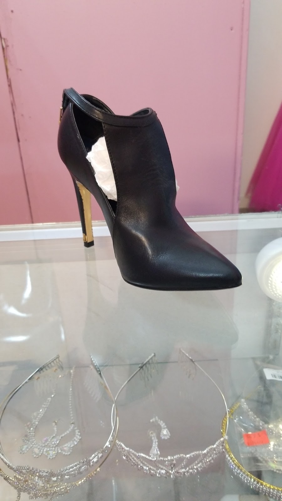 EJC Boutique (Quinceñera Dresses) | 11200 Harry Hines Blvd space # 3b, Dallas, TX 75229, USA | Phone: (214) 622-7873