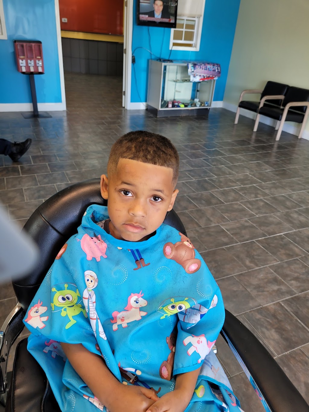 Essence Barber & Style Shop | 1048 1st St NW, Childersburg, AL 35044 | Phone: (256) 378-5444