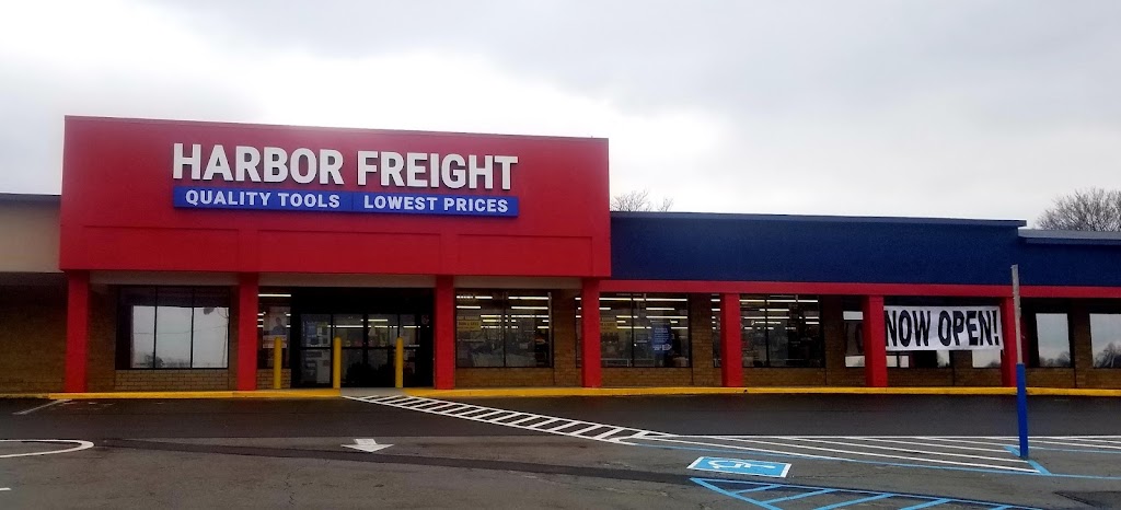 Harbor Freight Tools | 1025 Latrobe 30 Plaza, Latrobe, PA 15650, USA | Phone: (724) 804-3990