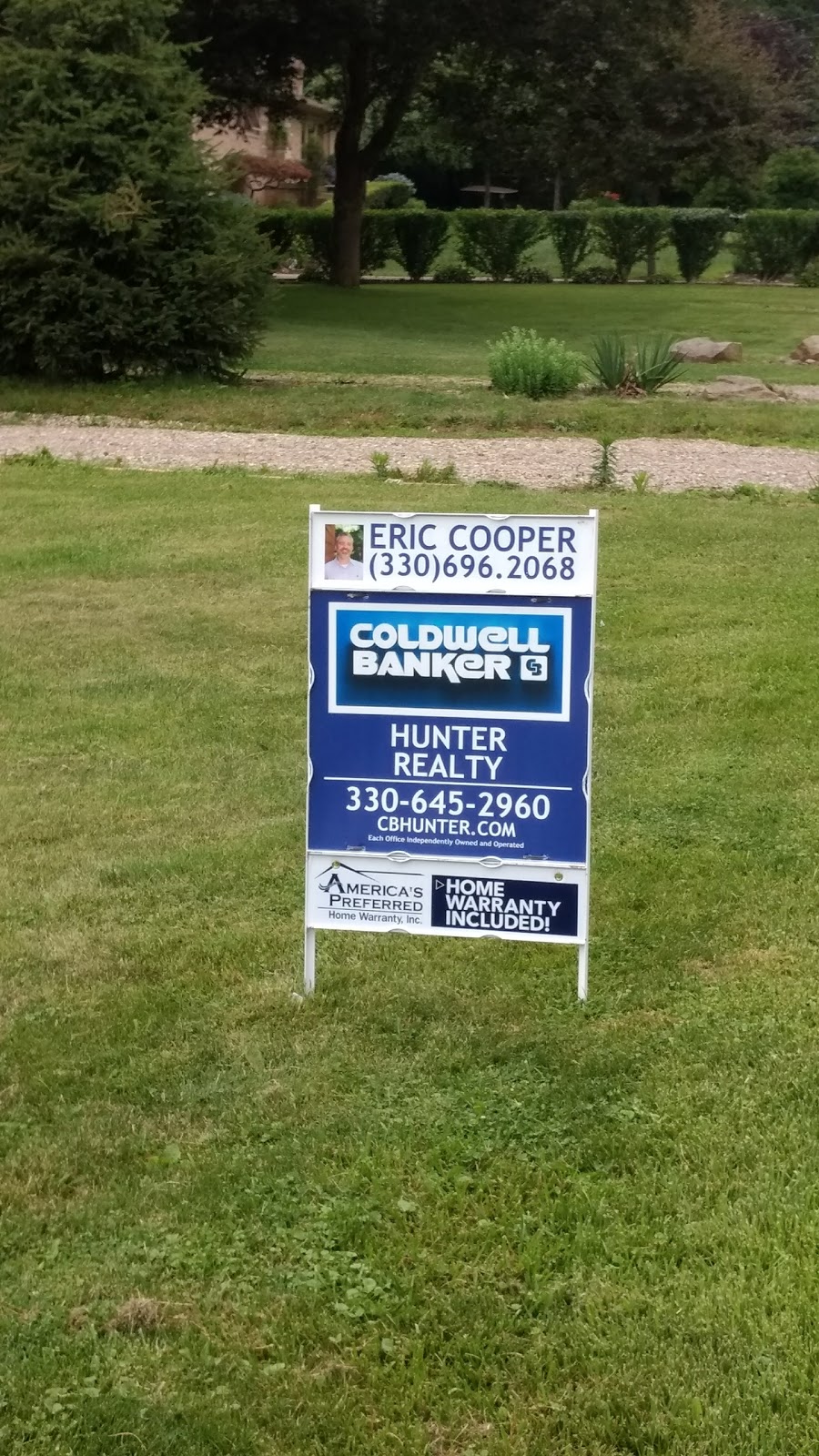 Coldwell Banker Schmidt Realty | 344 W Turkeyfoot Lake Rd, New Franklin, OH 44319, USA | Phone: (330) 645-2960