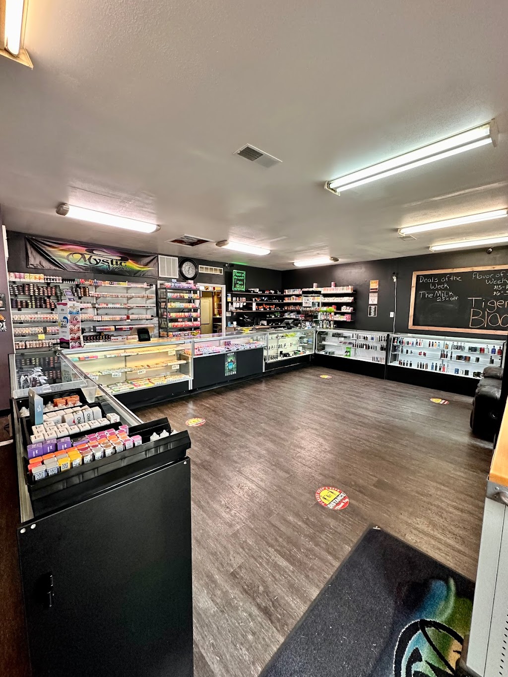 Mystic Vapes | 1999 Vandalia St, Collinsville, IL 62234, USA | Phone: (618) 520-8440