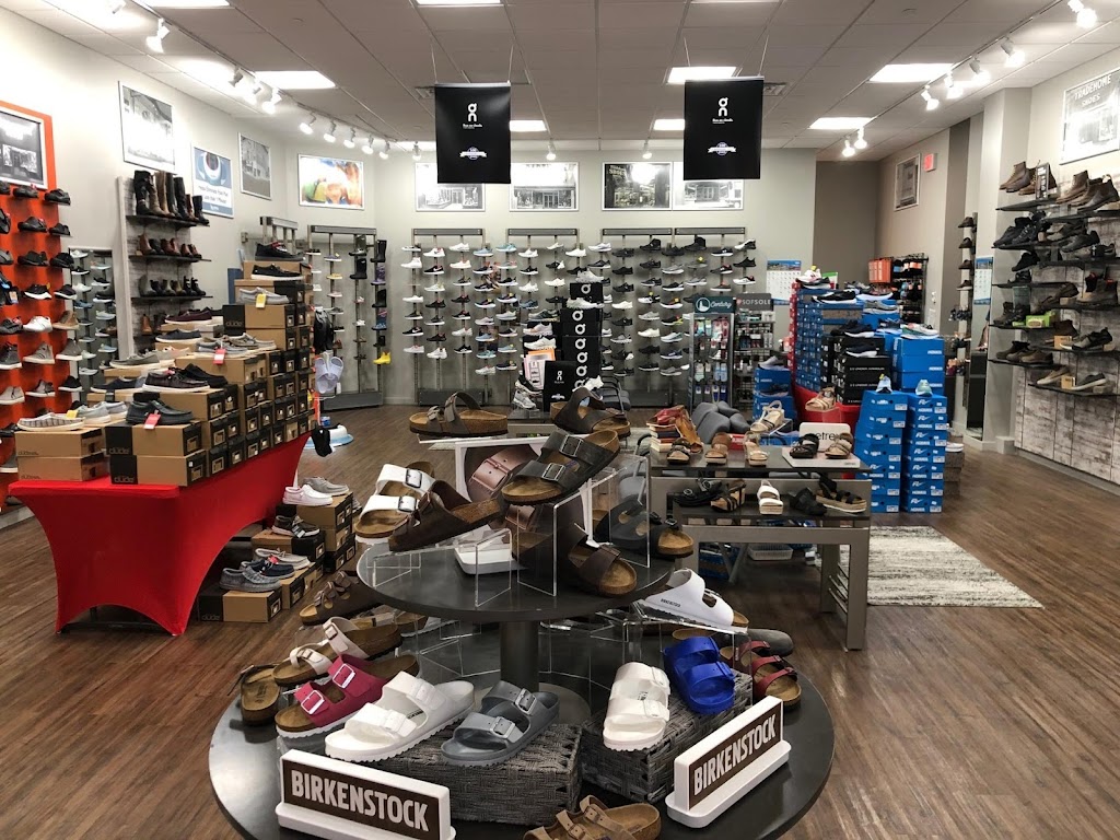 Tradehome Shoes | Ridgedale Center, 12401 Wayzata Blvd Space #2074, Hopkins, MN 55305, USA | Phone: (763) 545-1160