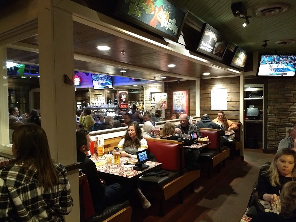 Chilis Grill & Bar | 1260 W Sunset Dr, Waukesha, WI 53189, USA | Phone: (262) 549-9898