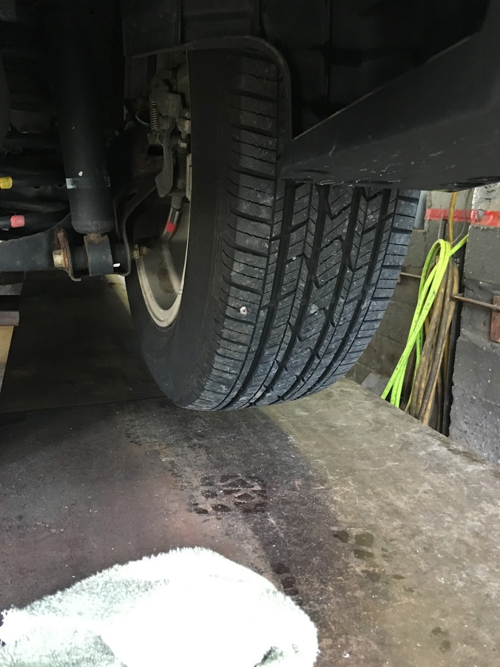 B&T Tire and Auto Repair | 403 US-202, Raritan, NJ 08869, USA | Phone: (908) 725-7642