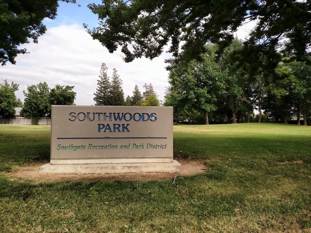 Southwoods Park | Valley Wood Dr, Sacramento, CA 95828, USA | Phone: (916) 428-1171