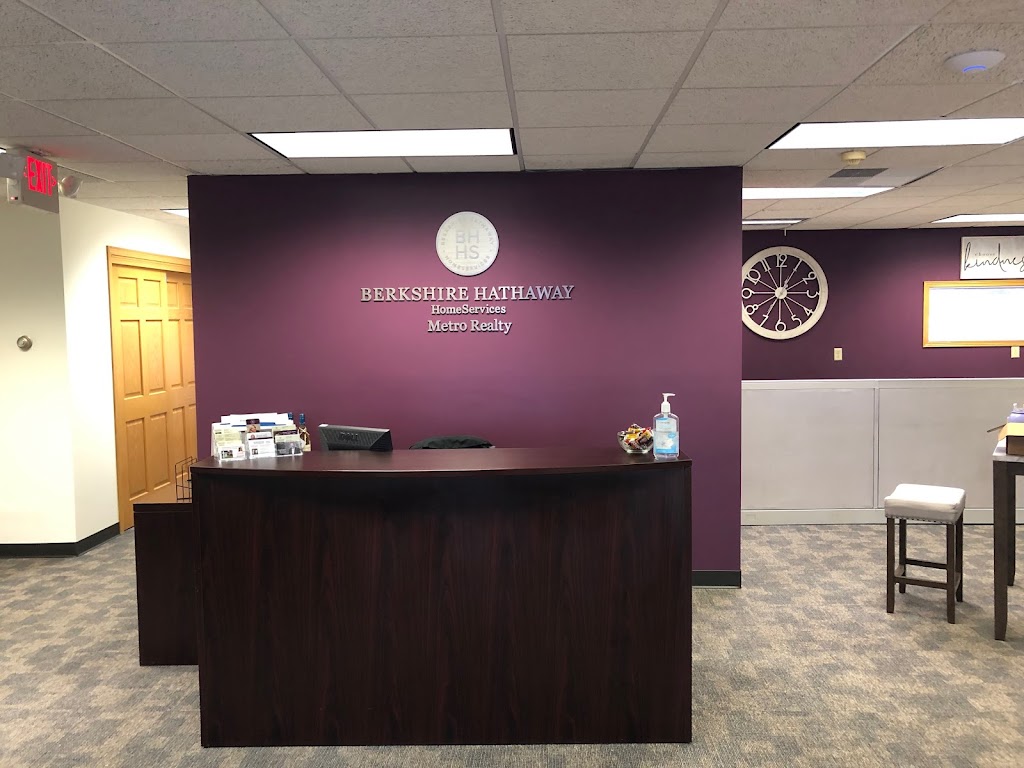 Berkshire Hathaway Home Service Metro Realty Racine | 9119 Durand Ave, Sturtevant, WI 53177, USA | Phone: (262) 672-4841