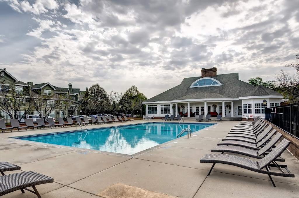 Devonshire Apartments | 10310 Devonshire Rd, Minneapolis, MN 55431, USA | Phone: (952) 884-1110