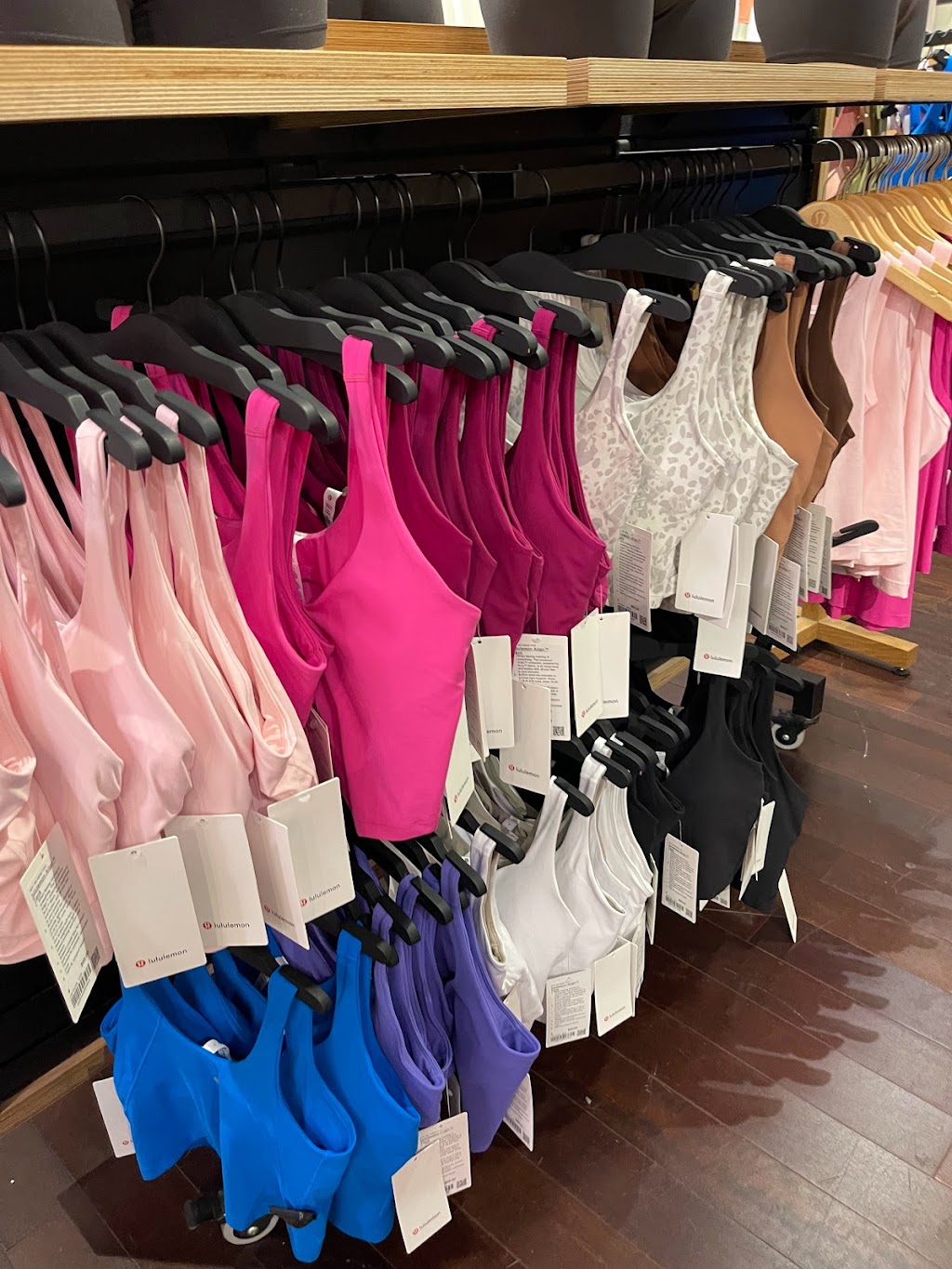 lululemon | 400 Commons Way #2405, Bridgewater, NJ 08807, USA | Phone: (908) 526-3752