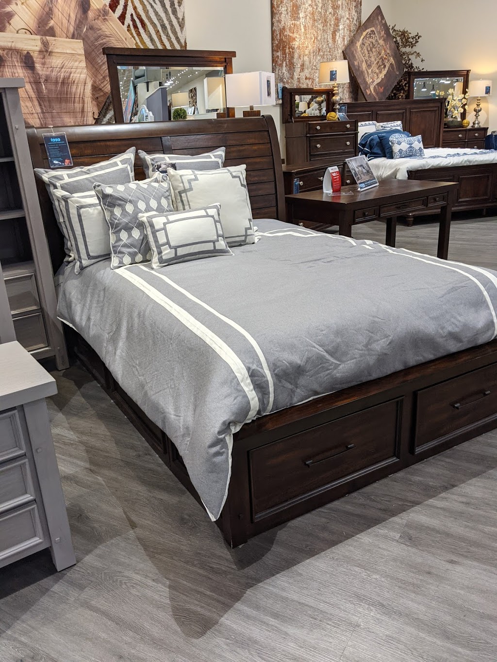 Bobs Discount Furniture and Mattress Store | 10950 West Charleston Blvd, Canyon Pointe, Las Vegas, NV 89135, USA | Phone: (702) 718-7151